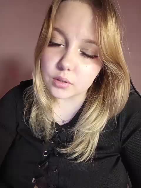 Skujnaya Cam Model Chat October 6, 2025