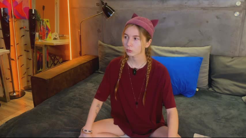 izi-fox Cam Model Chat October 6, 2025