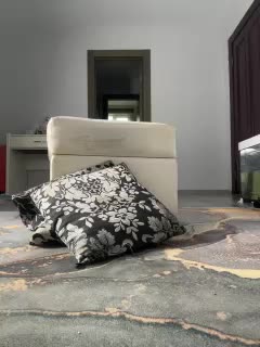 -Riviera- Cam Model Chat October 6, 2025