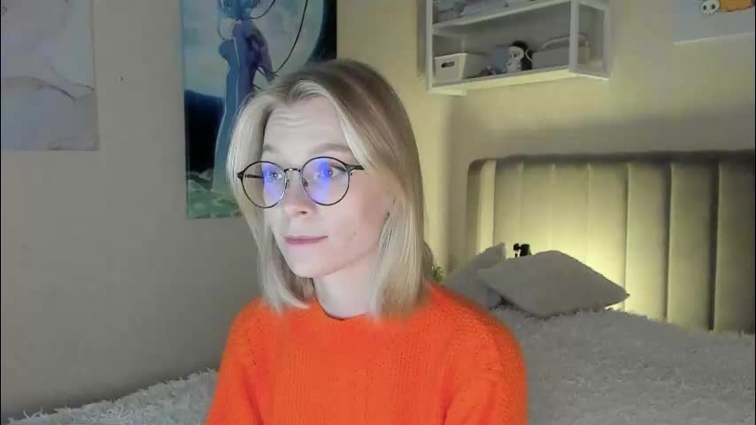 lunar_sofia Cam Model Chat October 7, 2025