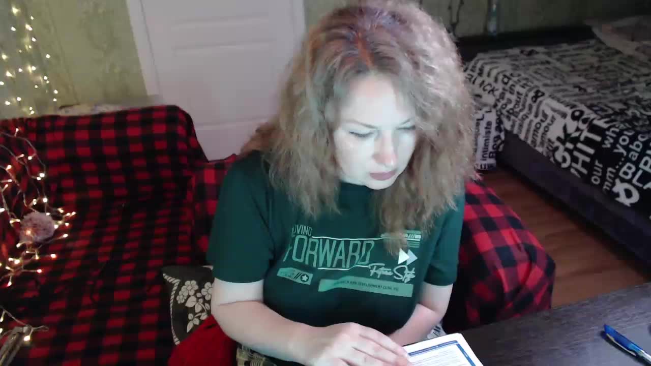 MeganIris Cam Model Chat October 7, 2025