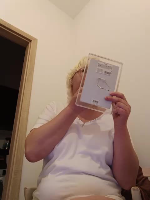 Vika211 Cam Model Chat October 7, 2025