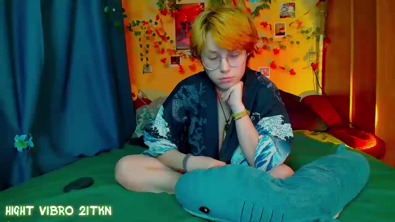 Tricky_Kitsune Cam Model Chat October 7, 2025