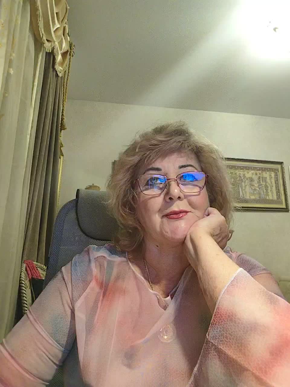 KarinkaSweet Cam Model Chat October 7, 2025