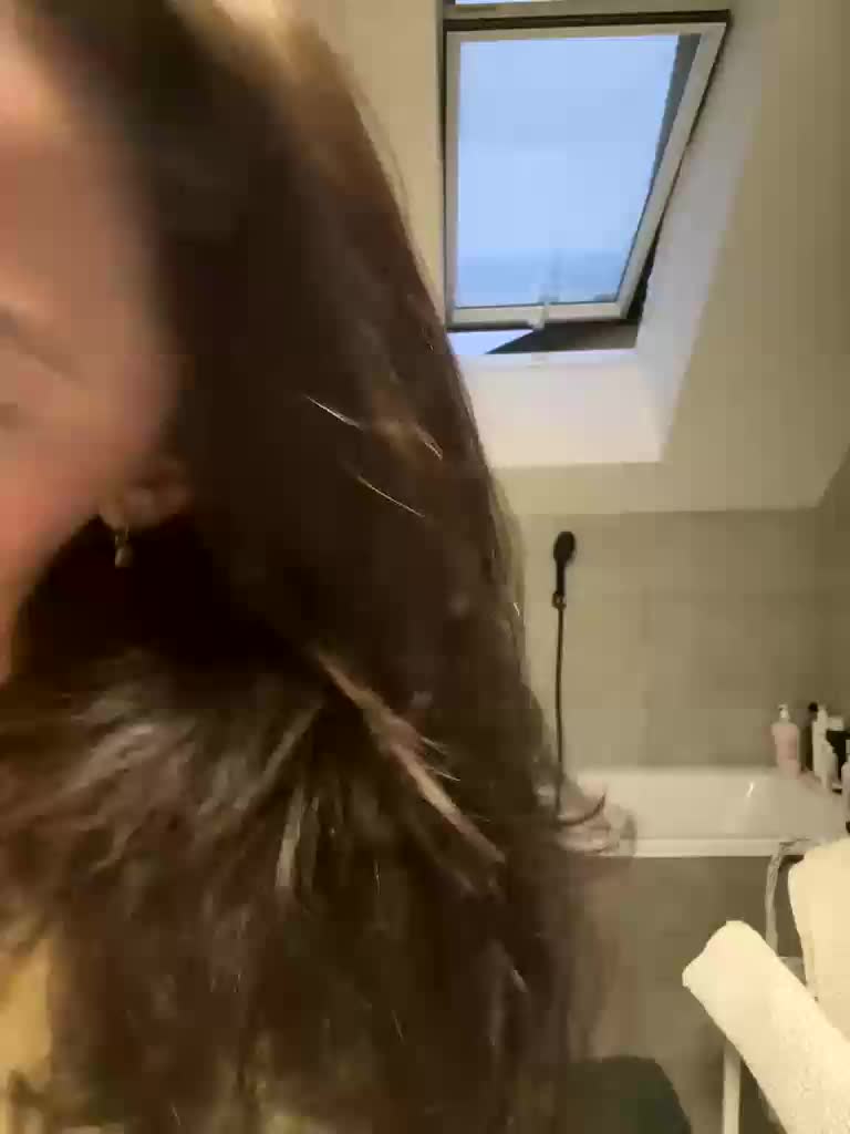 Taanni Cam Model Chat October 7, 2025