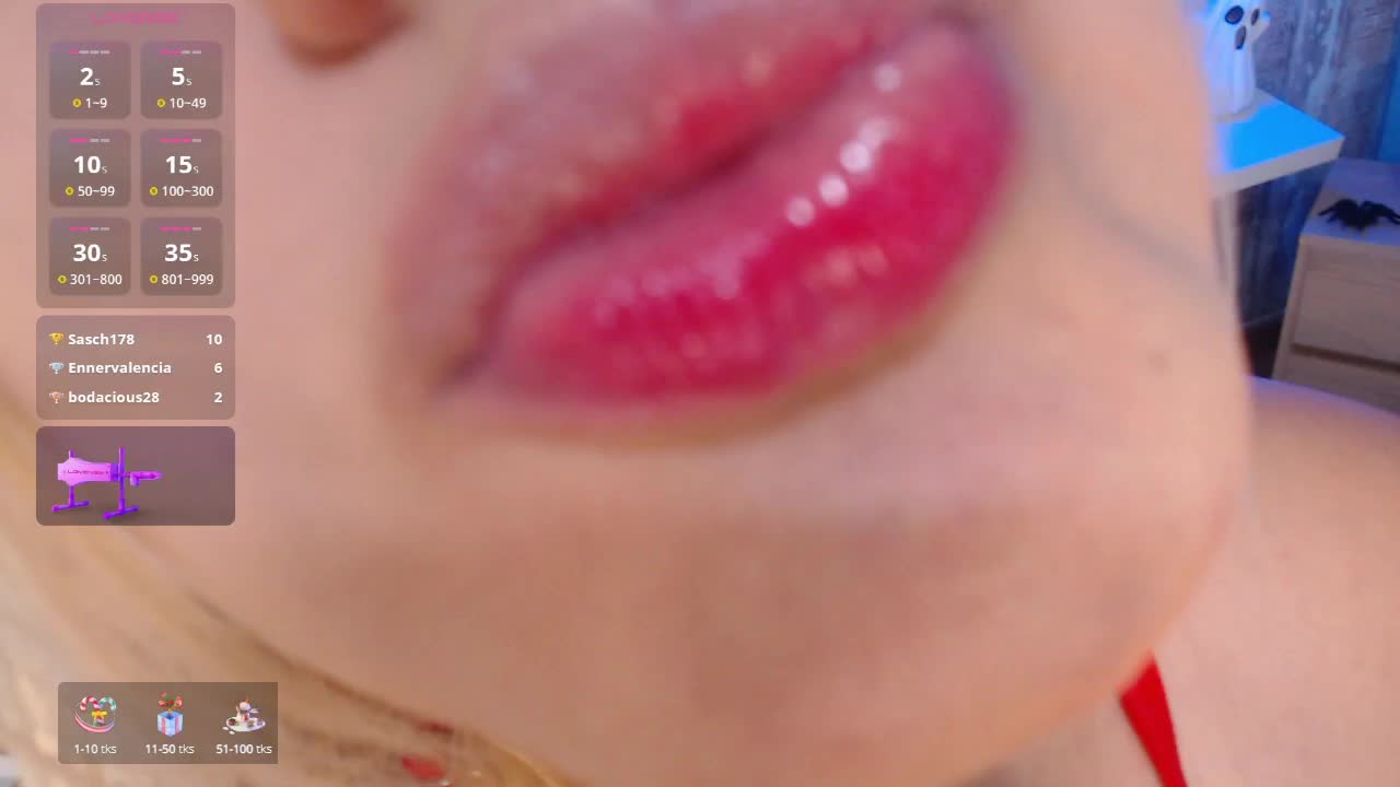 CrystalWoods94 Cam Model Chat October 7, 2025