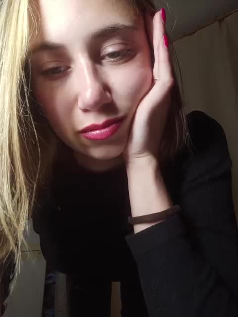 MilkyGirl Cam Model Chat October 7, 2025