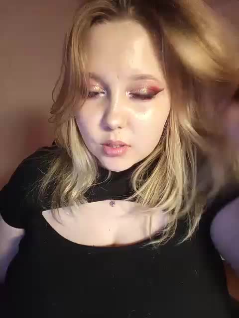 Skujnaya Cam Model Chat October 7, 2025