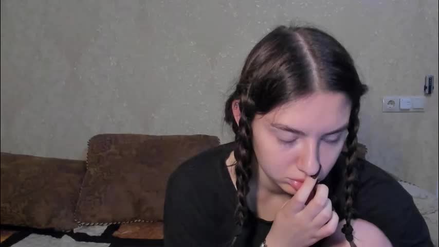 muuur_fam Cam Model Chat October 7, 2025