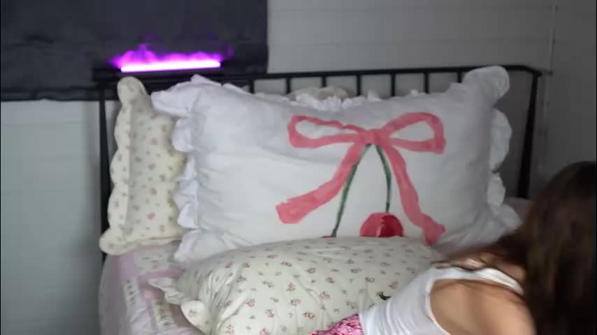 tinyxstar Cam Model Chat October 7, 2025