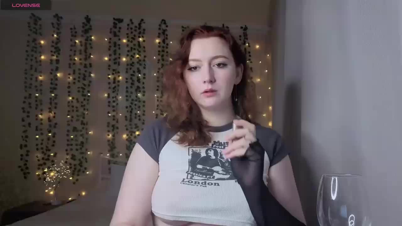 _ksenon_ Cam Model Chat October 7, 2025