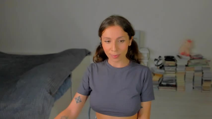 Diva_Allure_ Cam Model Chat October 7, 2025