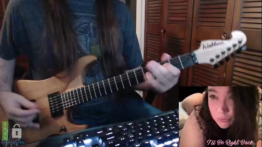 livewifecambjs Cam Model Chat October 7, 2025