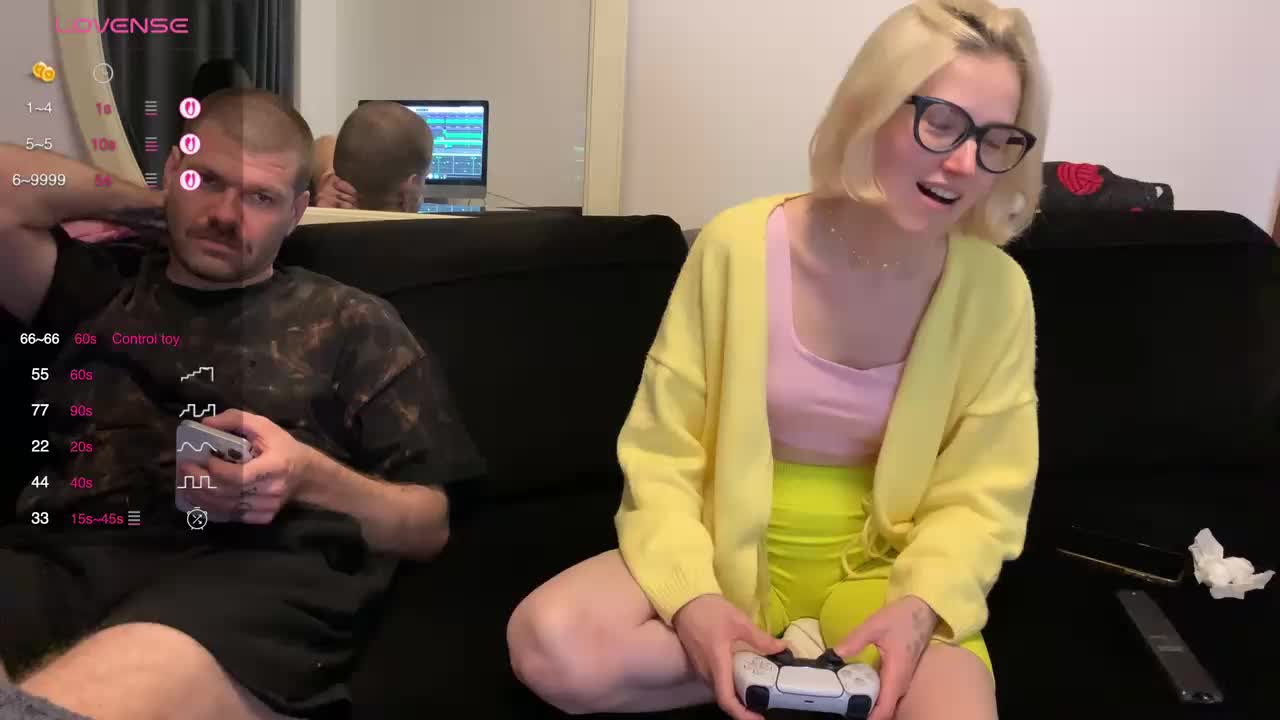 Sexy-Sweets Cam Model Chat October 7, 2025