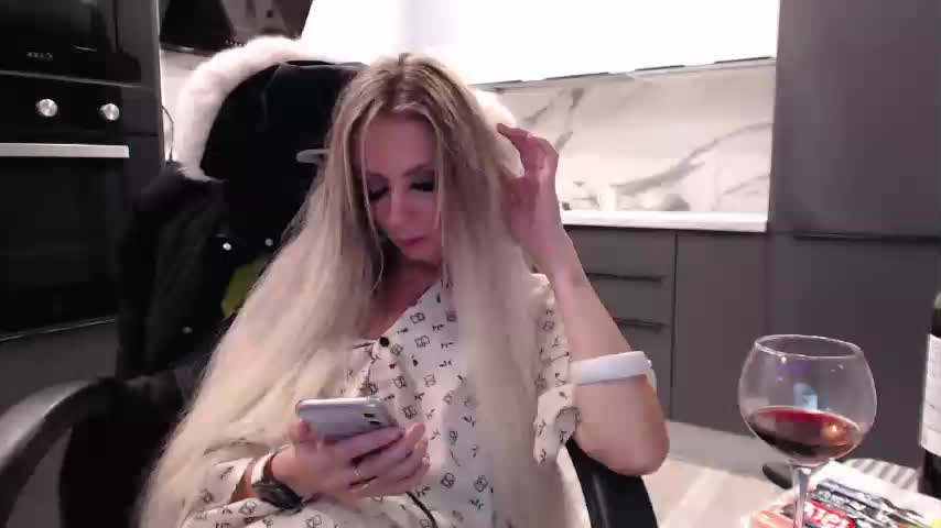 blondalina Cam Model Chat October 7, 2025