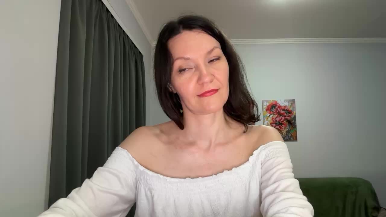 _lastochka_ Cam Model Chat October 7, 2025