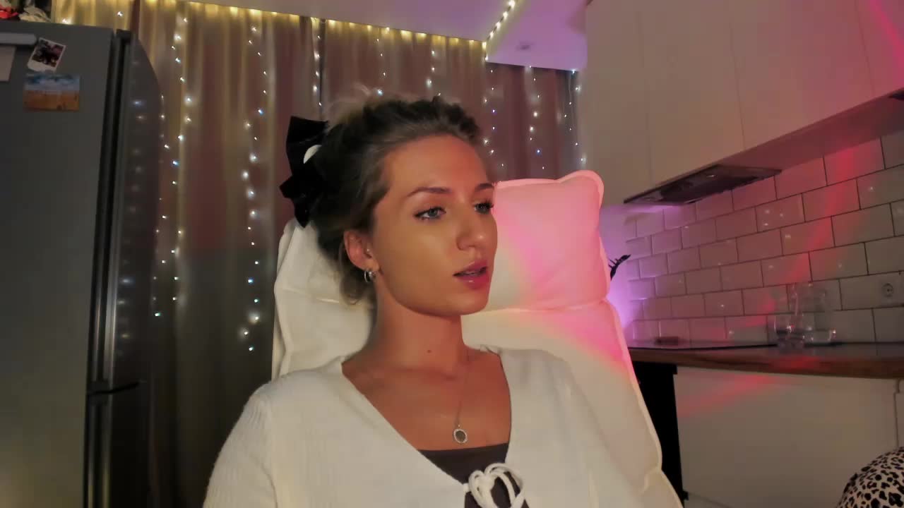 EnlivenLuv Cam Model Chat October 7, 2025