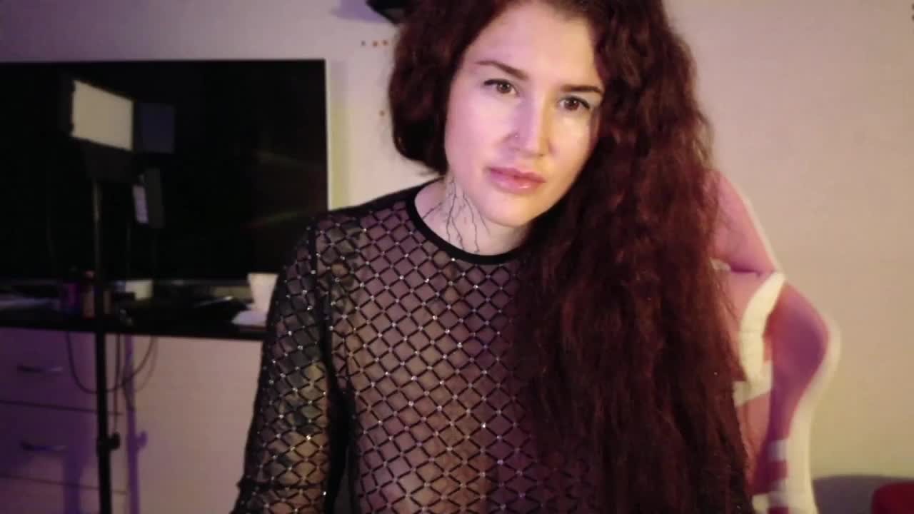 Dragon_fruit Cam Model Chat October 7, 2025