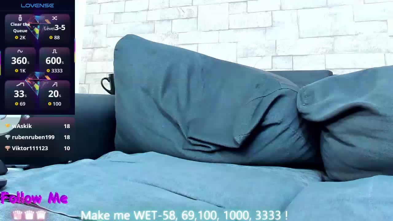 Nefirtiti Cam Model Chat October 7, 2025