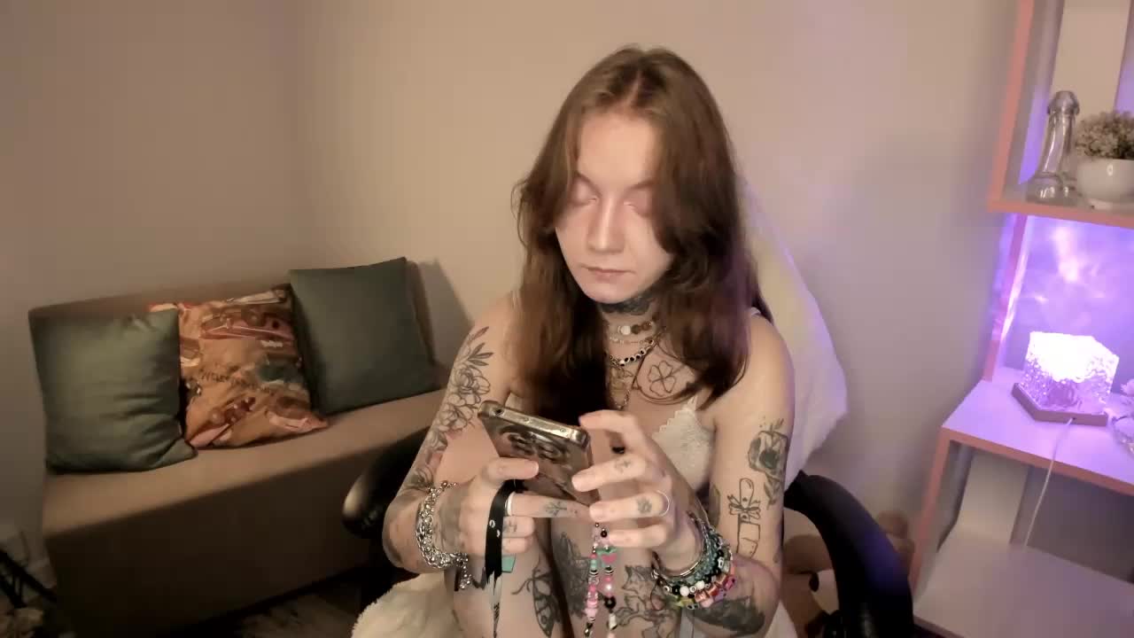 Mary-Xextra Cam Model Chat October 7, 2025