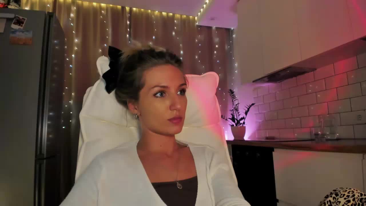 EnlivenLuv Cam Model Chat October 7, 2025