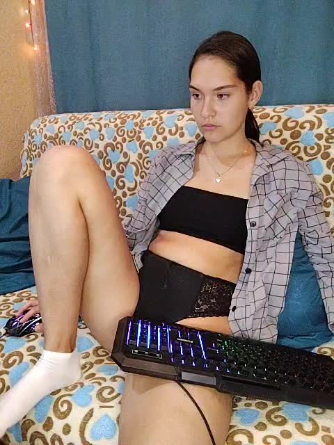 SquirtALINA22 Cam Model Chat October 7, 2025