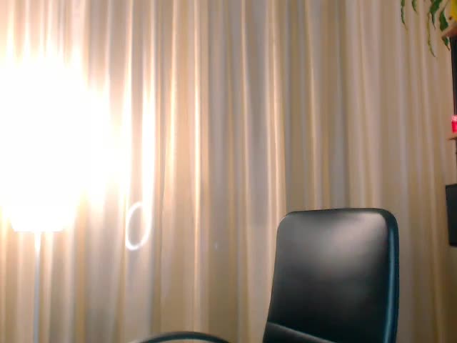 Alexandrawoow Cam Model Chat October 7, 2025