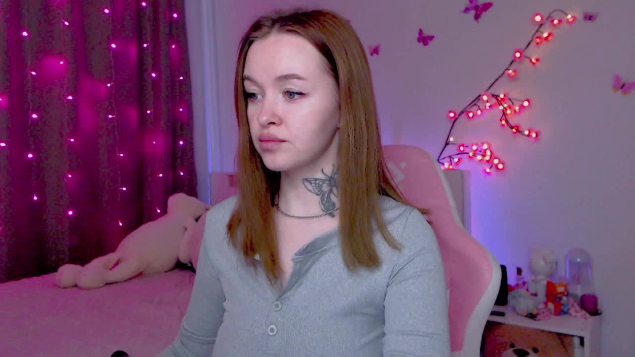 NaughtyMable Cam Model Chat October 7, 2025