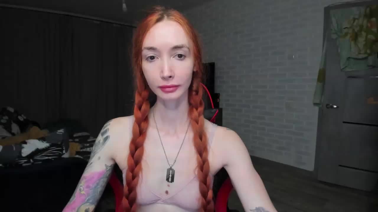 Roxy-Sun Cam Model Chat October 7, 2025