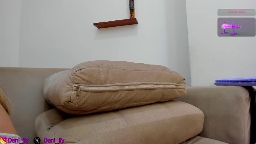 Dani_javi Cam Model Chat October 7, 2025