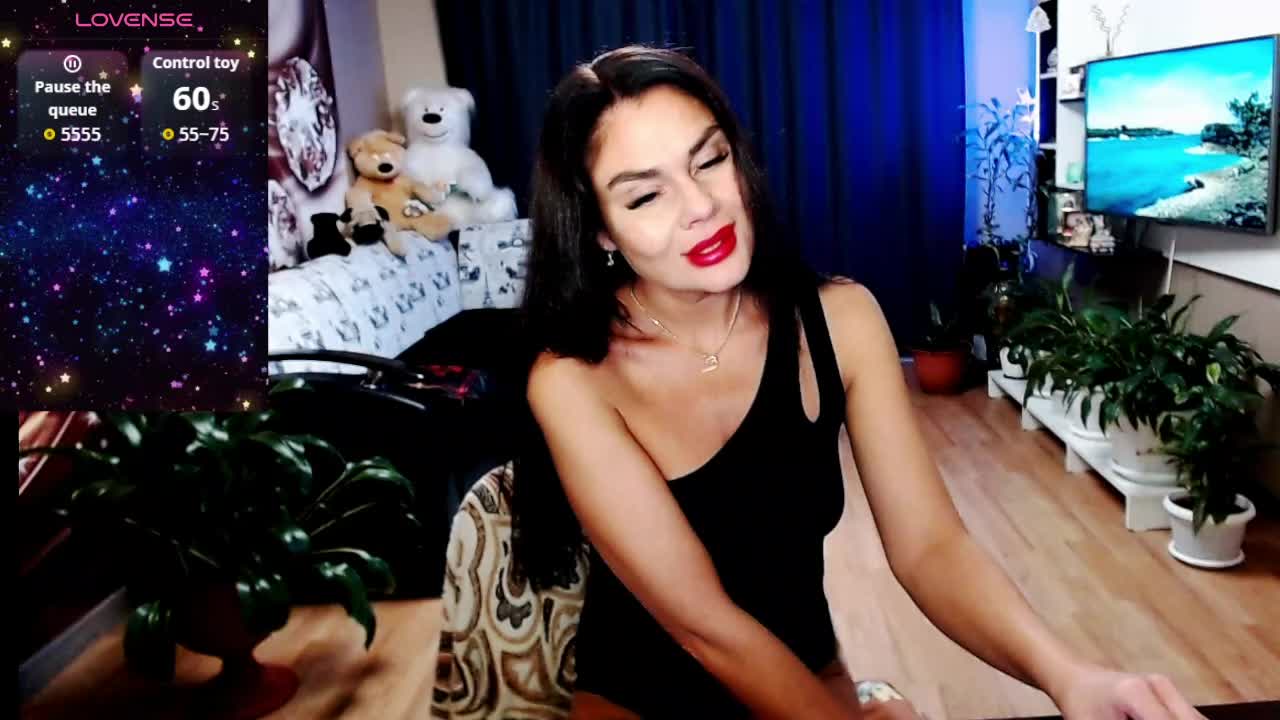 PaniX Cam Model Chat October 7, 2025