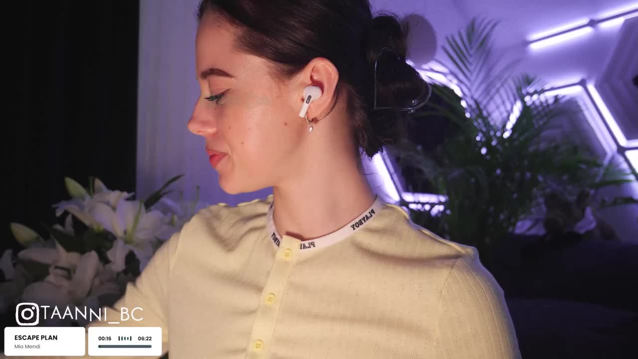 Taanni Cam Model Chat October 7, 2025