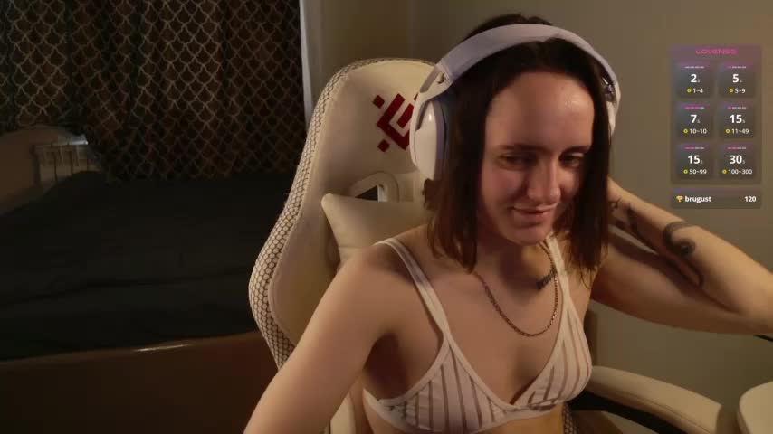 Luna_Loveee Cam Model Chat October 7, 2025