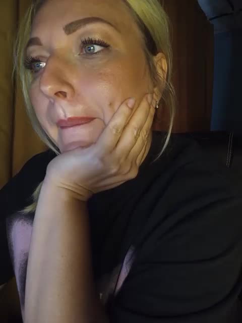 Tanysha-1 Cam Model Chat October 7, 2025