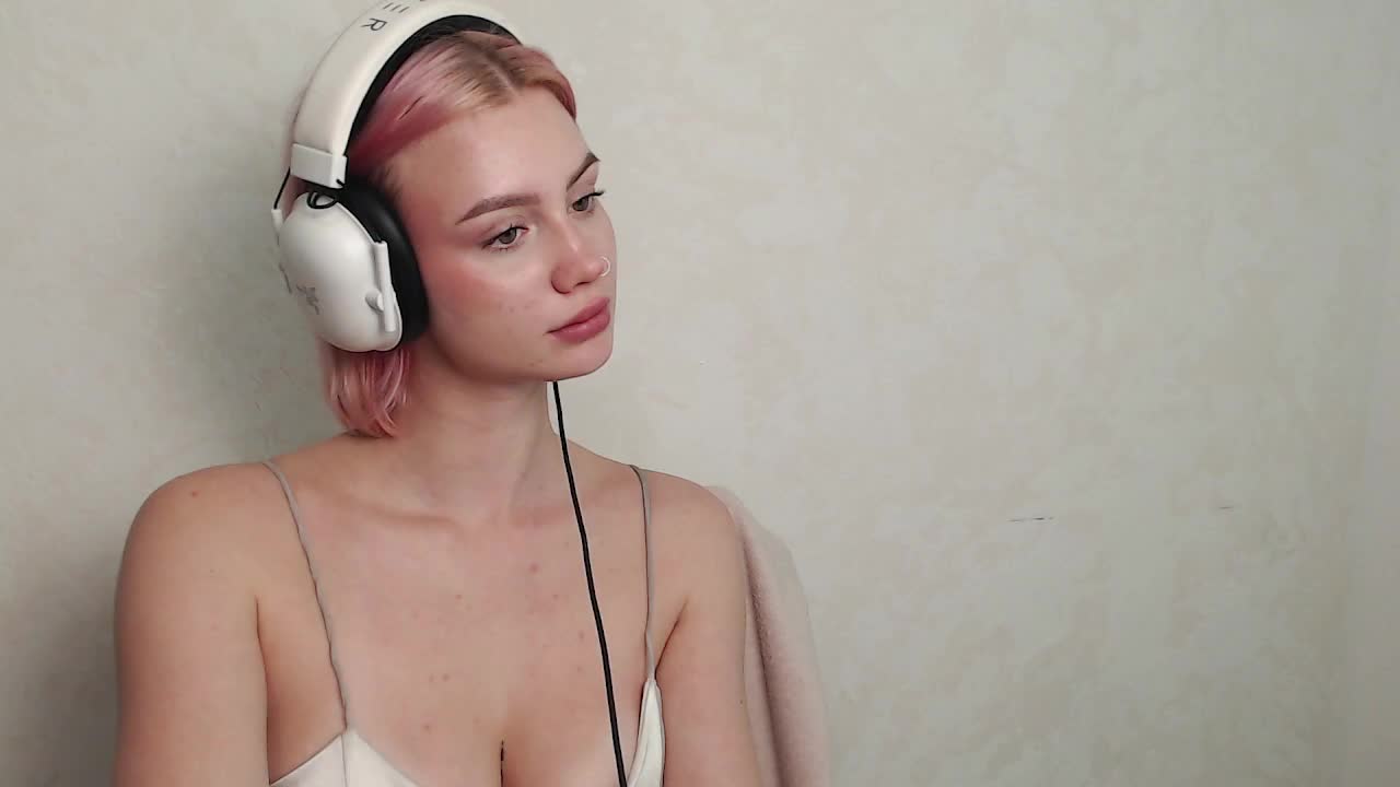 Ice-hot Cam Model Chat October 7, 2025