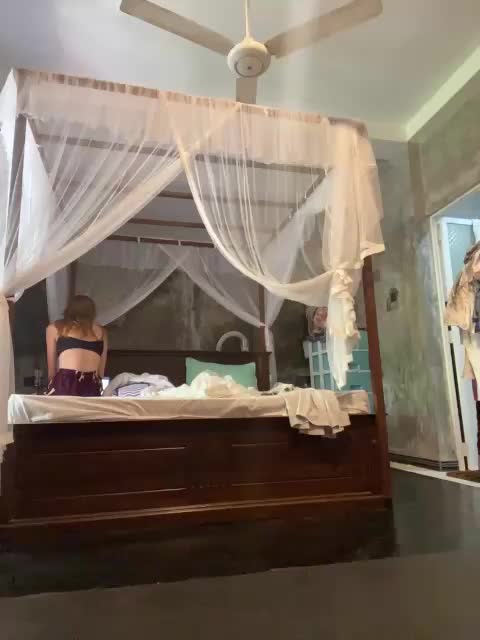 KinaMoonLove Cam Model Chat October 7, 2025