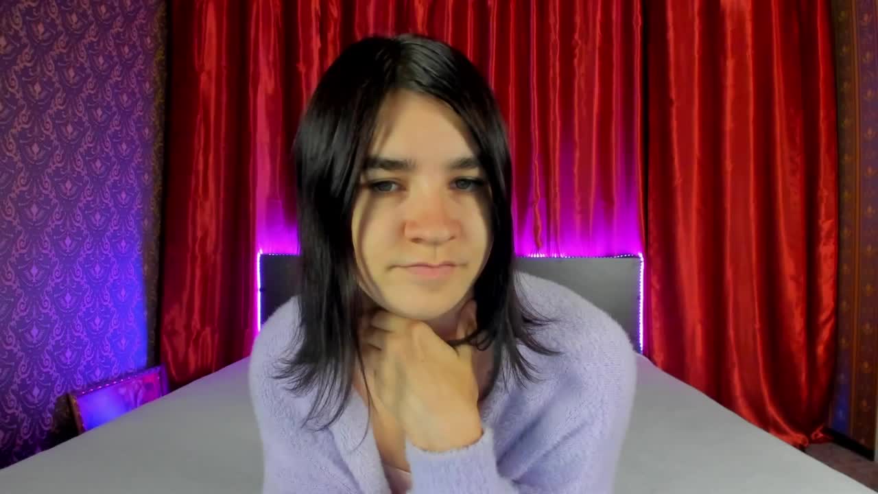 Polly-Love Cam Model Chat October 7, 2025