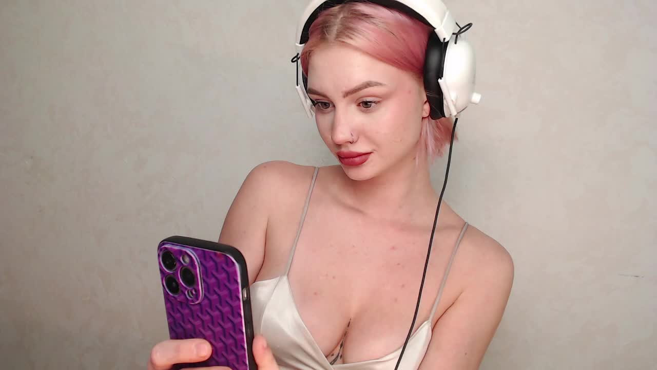 Ice-hot Cam Model Chat October 7, 2025