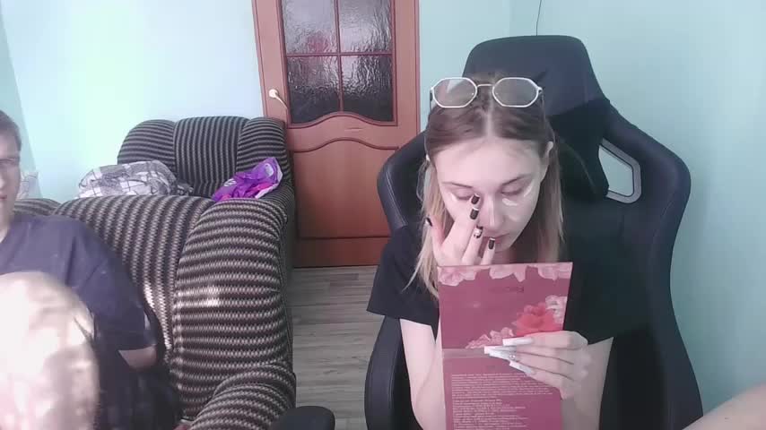 emolina1337 Cam Model Chat October 7, 2025