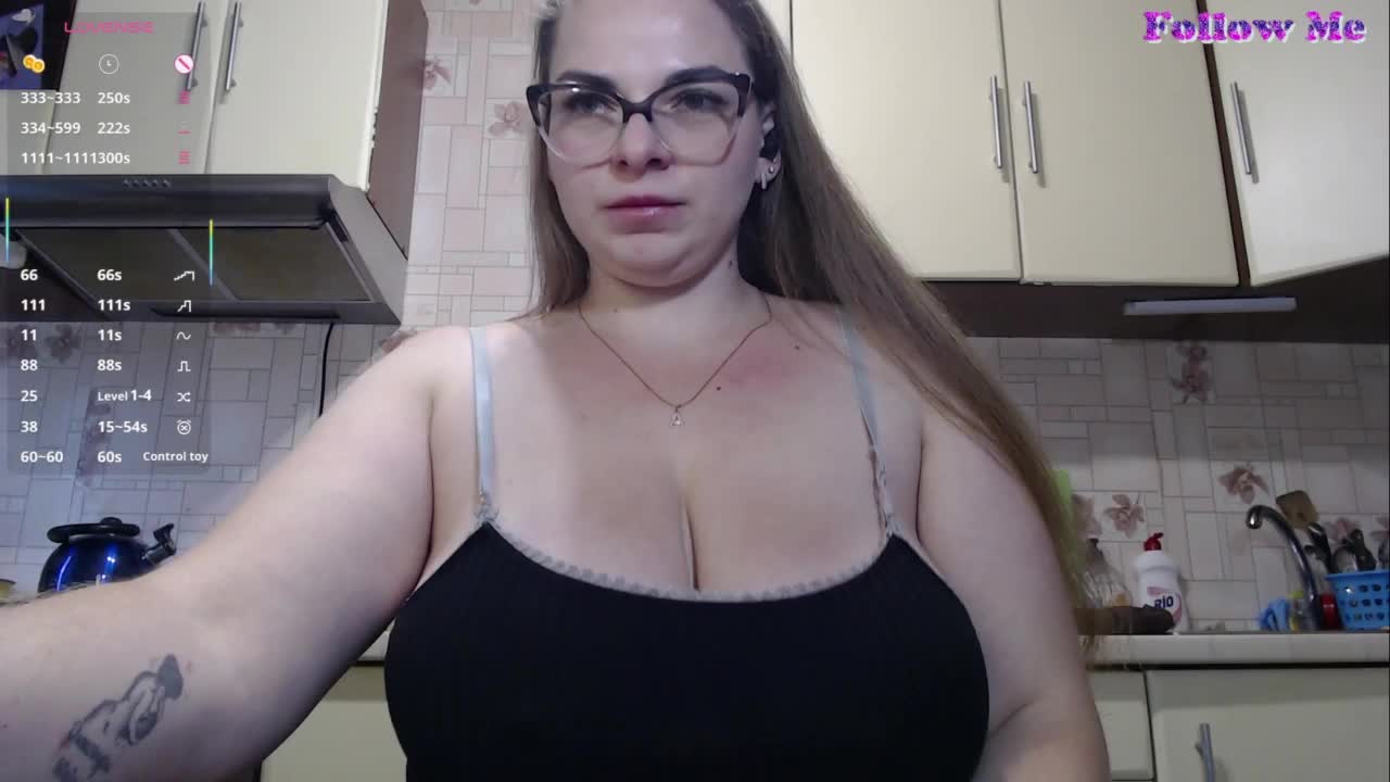 CarolinaDiamond33 Cam Model Chat October 7, 2025