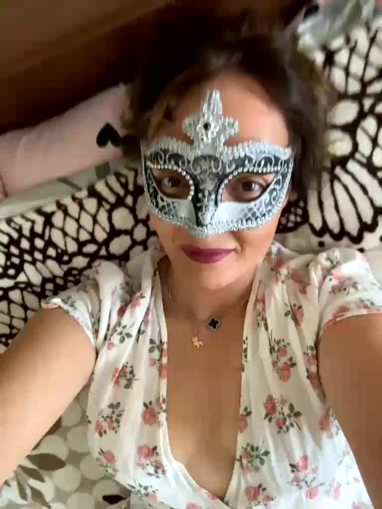 molly-38 Cam Model Chat October 7, 2025