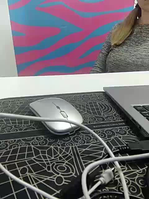 Xo4y-Tpax Cam Model Chat October 7, 2025