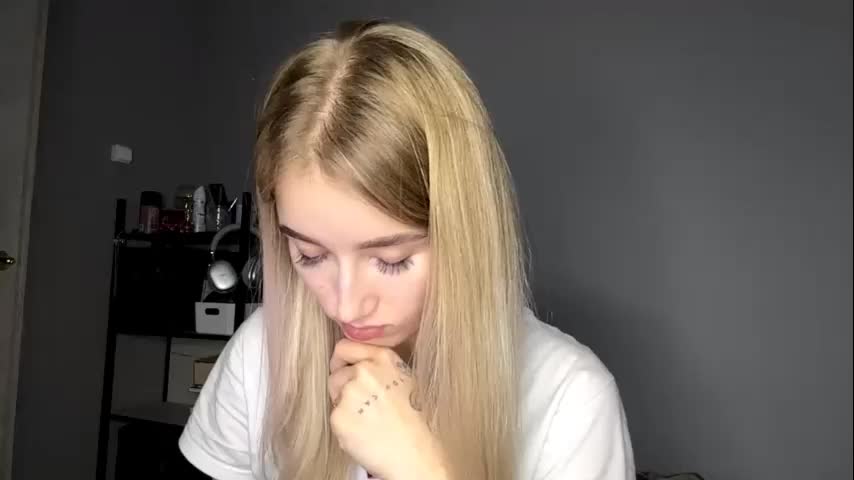 ameliaduraku Cam Model Chat October 7, 2025