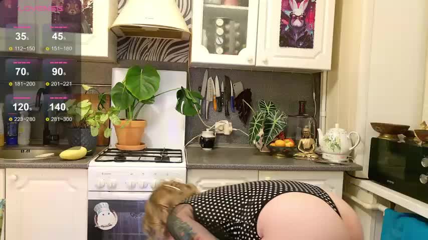 -Yourwoman- Cam Model Chat October 7, 2025