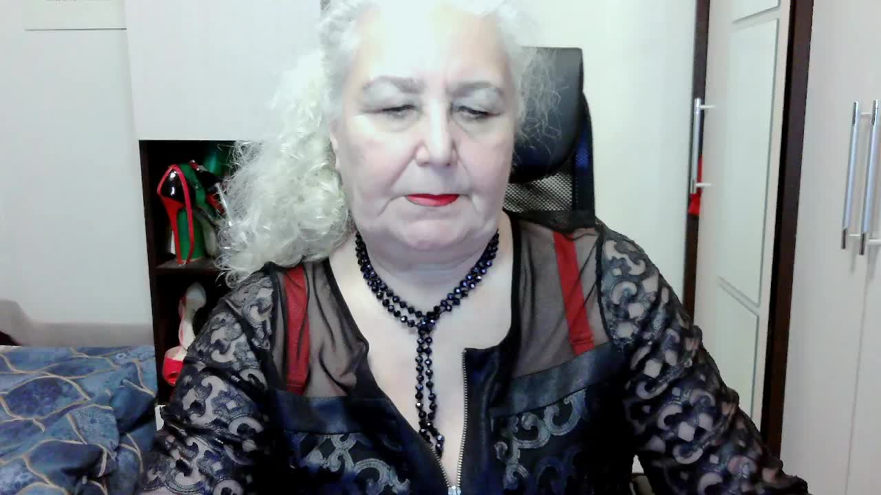 GrannyWants Cam Model Chat October 7, 2025