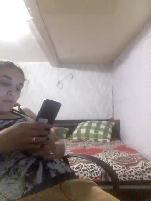 Rosanna-Rennie Cam Model Chat October 7, 2025