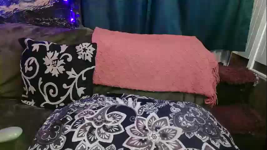 average_girl222 Cam Model Chat October 7, 2025