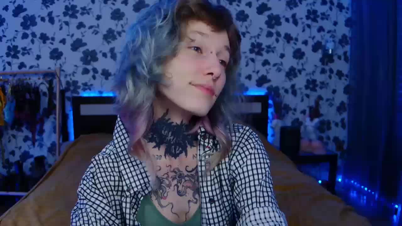 LittleSpaceMouse- Cam Model Chat October 7, 2025