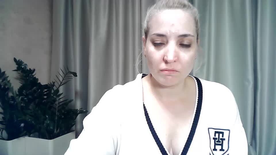 mariska-kiska Cam Model Chat October 7, 2025