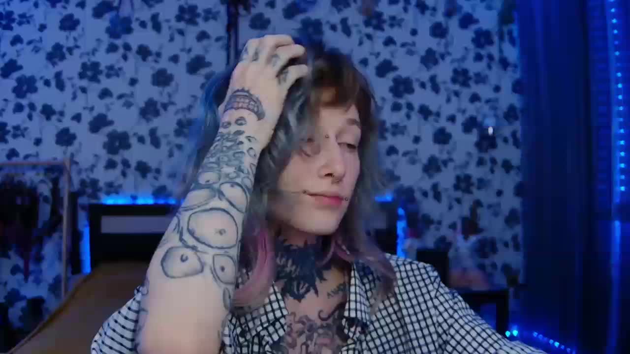 LittleSpaceMouse- Cam Model Chat October 7, 2025